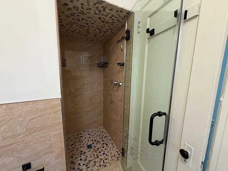 722 E 231st St #1 — Photo 7