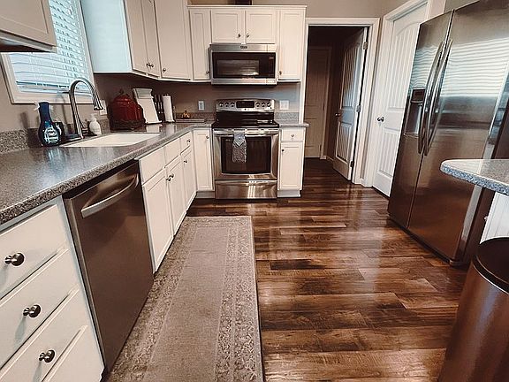 5th image of 507 Tanglewood Dr