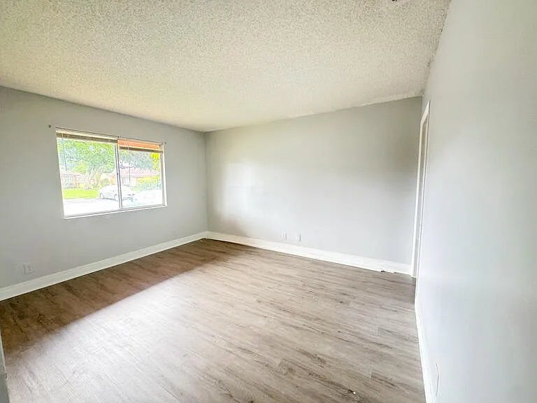 4852 Orleans Ct #D — Photo 19