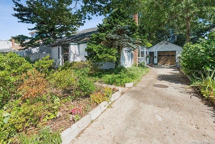 1351 Pine Dr, Bay Shore, NY 11706 MLS 3432587 Zillow