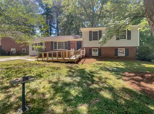 3510 Glenraven Dr, Raleigh, NC 27604