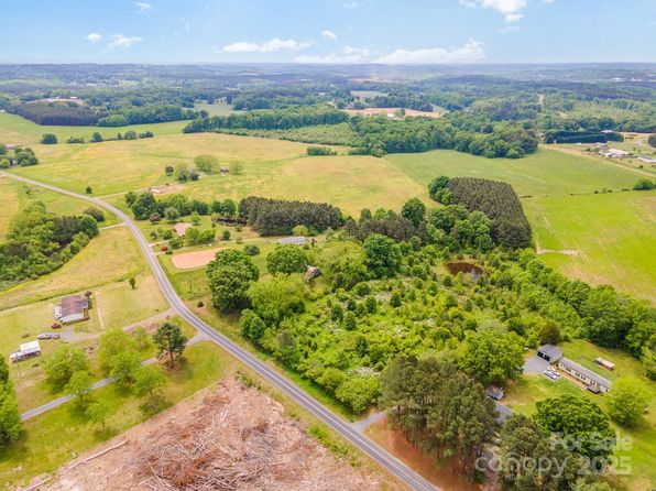 32242 Chapel Rd, Albemarle, NC 28001