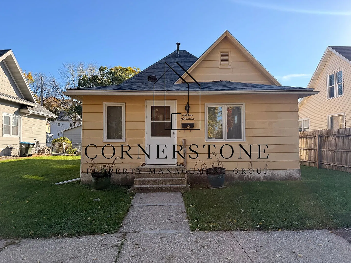 Spacious 1 Bedroom House $695 — Photo 1