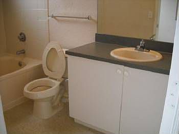 4th image of 203 Belmont Ln