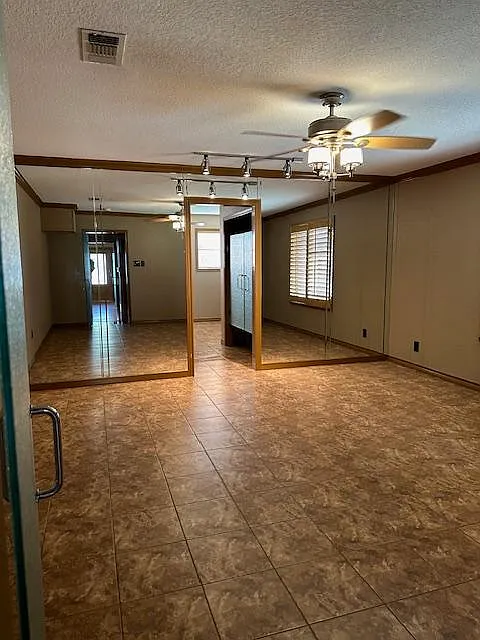 3 bed, 1550 sqft, $1,585 — Photo 3