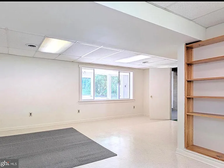 5725 Nevada St — Photo 18