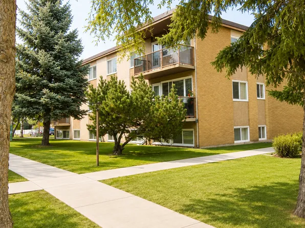 7708 106th Ave NW, Edmonton, AB T6A 1H5