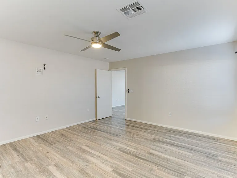 860 Viento Del Montagna Ave — Photo 30