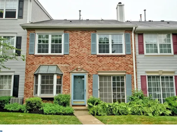 90 Versailles Ct, Hamilton, NJ 08619