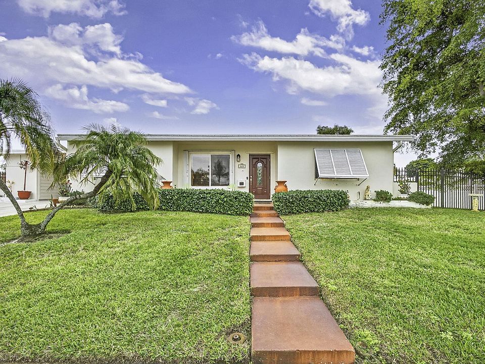 1st image of 1610 Crest Drive
