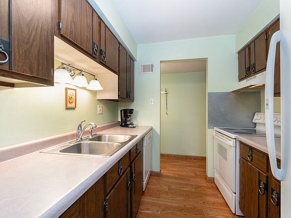 5th image of 5704 W 128th St APT 1D