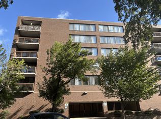 4910 N Sheridan Rd #88C14EBCB, Chicago, IL 60640