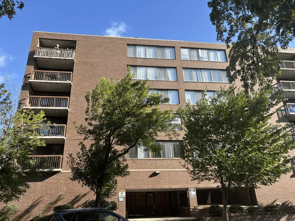 Whitechapel Apartments, 4910 N Sheridan Rd #88c14ebcb, Chicago, IL 60640