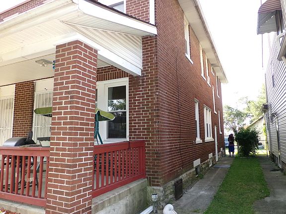 4th image of 821-823 Thurman Ave