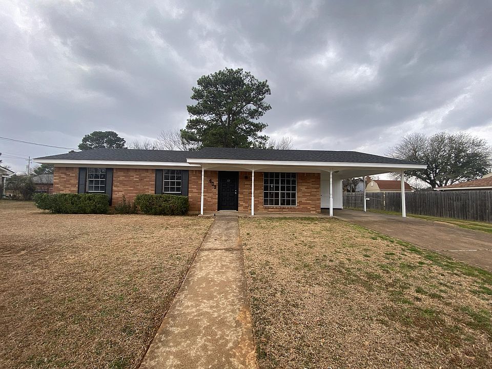 1st image of 403 Deerwood Dr