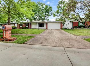 2725 Knollwood Ln, Florissant, MO