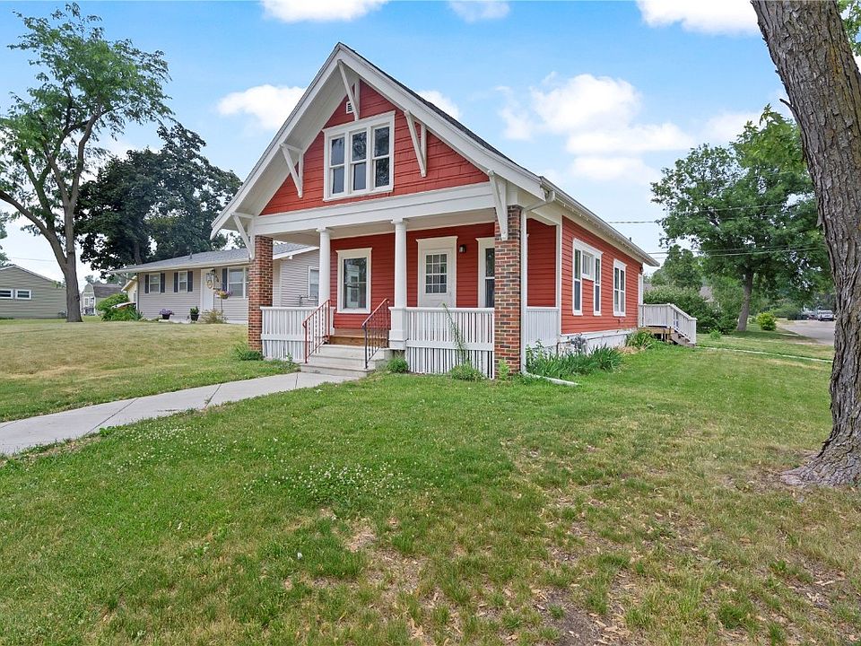 626 40th St NE, Cedar Rapids, IA 52402 Zillow