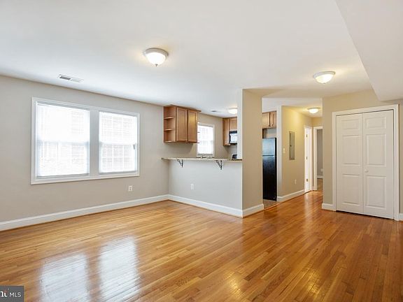 3rd image of 42 N Bedford St APT 3
