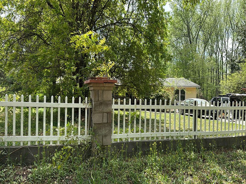 1st image of 2889 Whiteview Dr NW