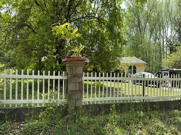 2889 Whiteview Dr NW, Acworth, GA 30101