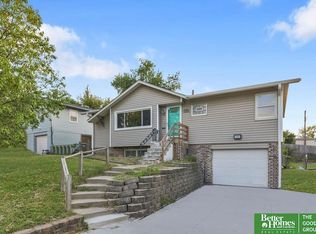 6820 S 49th St, Omaha, NE 68117