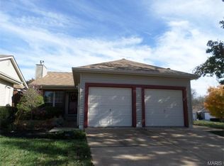 1030 Treetop Village Dr, Ballwin, MO 63021