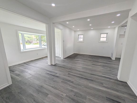 3rd image of 168 Borden Ave