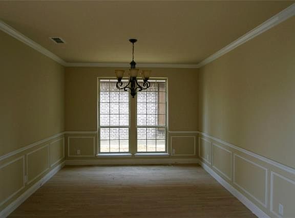 2nd image of 12800 Greenhaven Dr