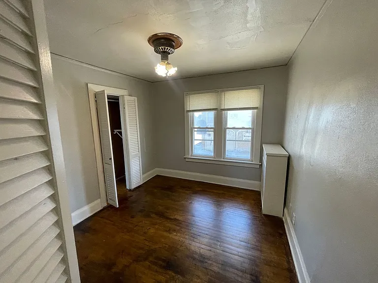 7601 W. Becher St. (3 Unit + Commercial) — Photo 7