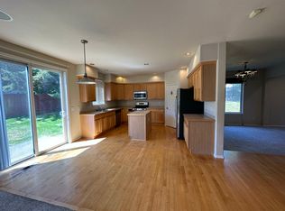 108 203rd St, Bothell, WA 98012