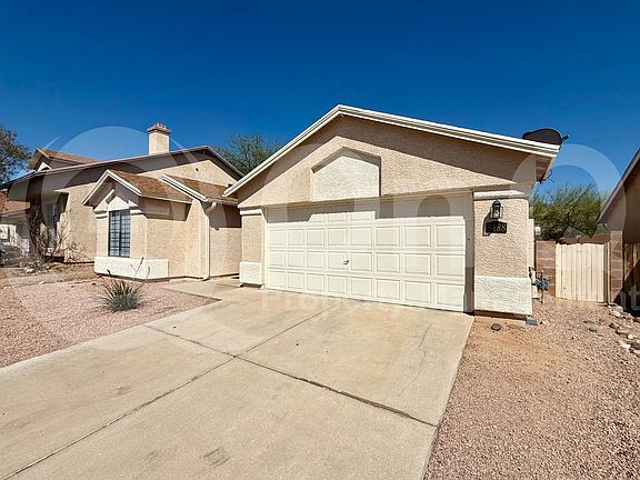 3rd image of 8488 N Winchester Creek Dr