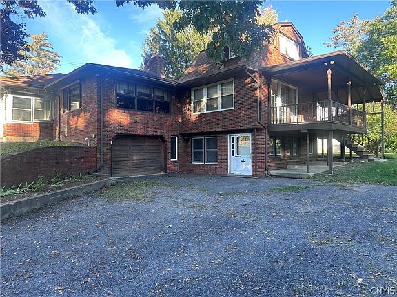 2nd image of 8950 Cazenovia Rd
