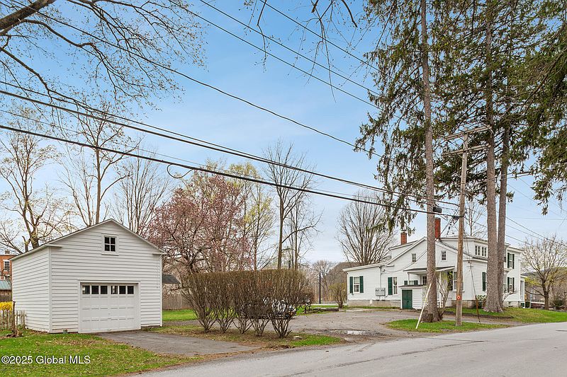 3rd image of 106 River Street