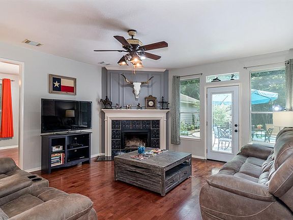 3rd image of 91 E Sterling Pond Cir