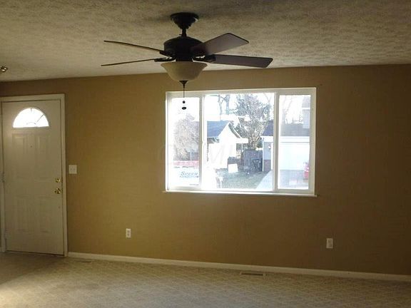 3rd image of 5764 Saffron Ave