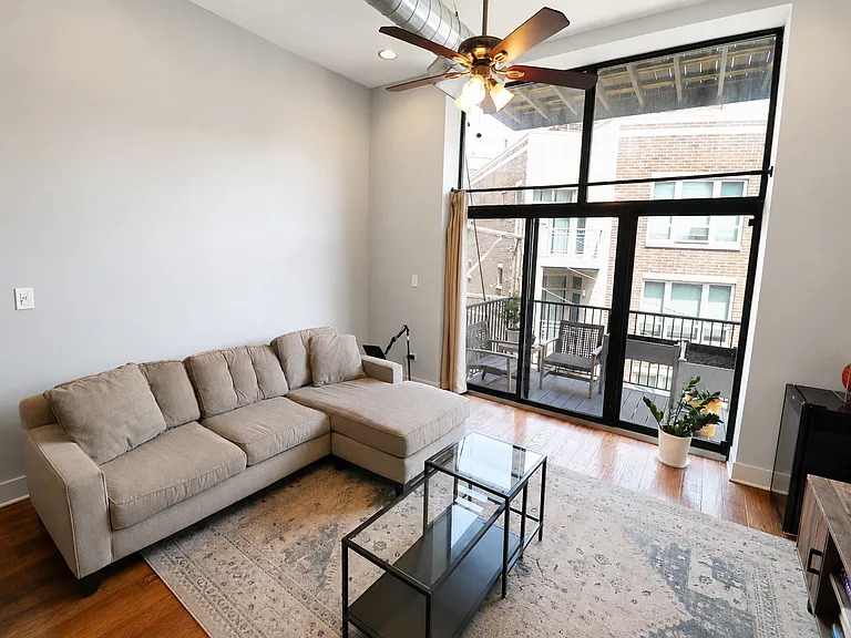 707 N Milwaukee Ave #3R — Photo 4