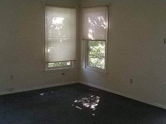 4th image of 30 Fisler Dr