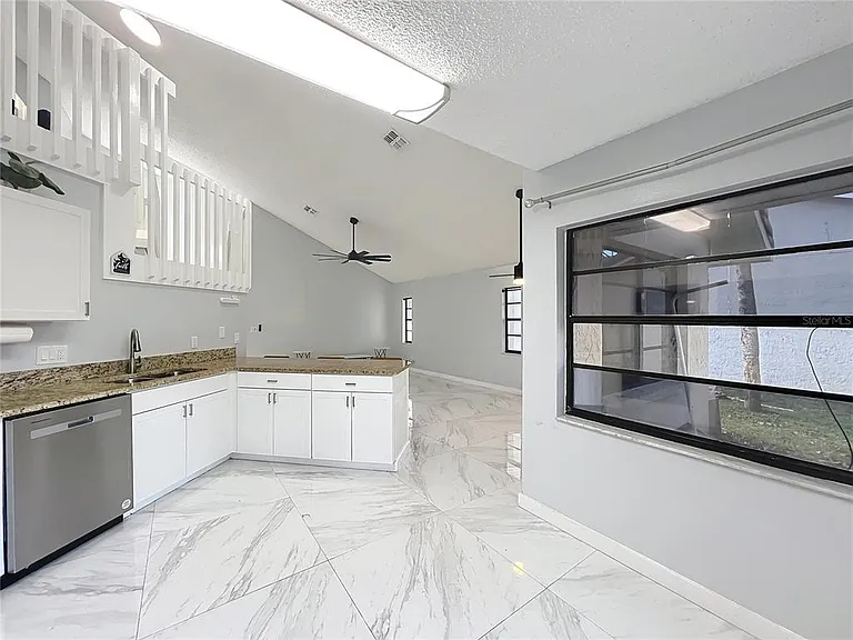 622 Anhinga Rd — Photo 13