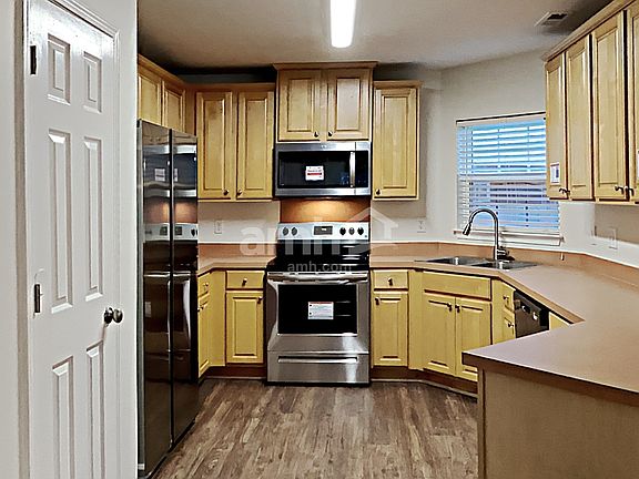 3rd image of 2031 Quill Ct