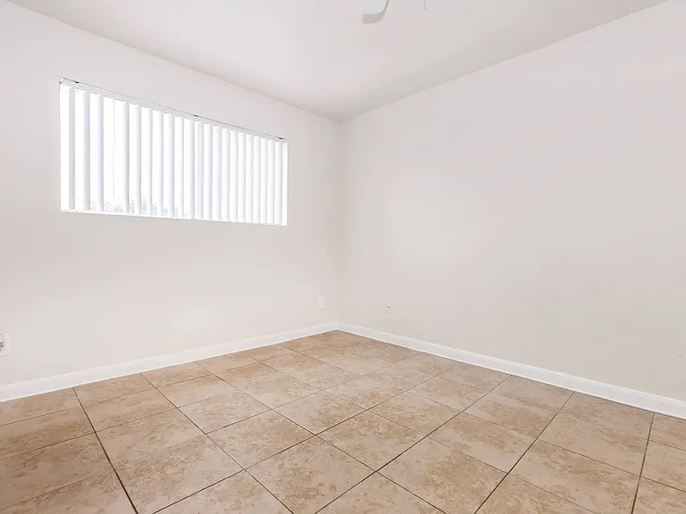 Inglewood Village Apartments — Photo 12