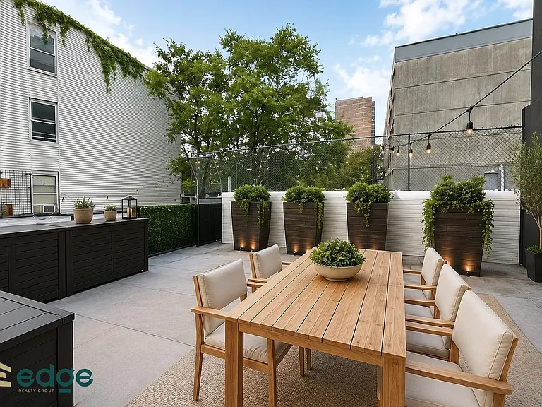 152 Graham Ave #3L — Photo 2