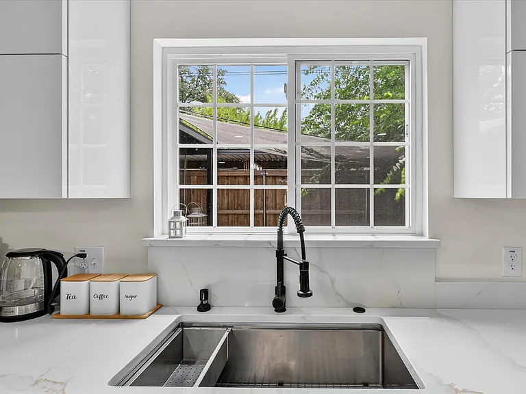 5912 Harvest Hill Rd — Photo 9