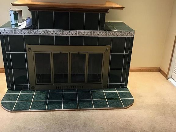 3rd image of 23733 N Quentin Rd