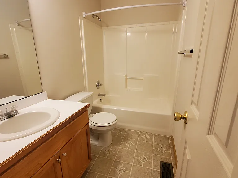 2nd Bathroom upstairs