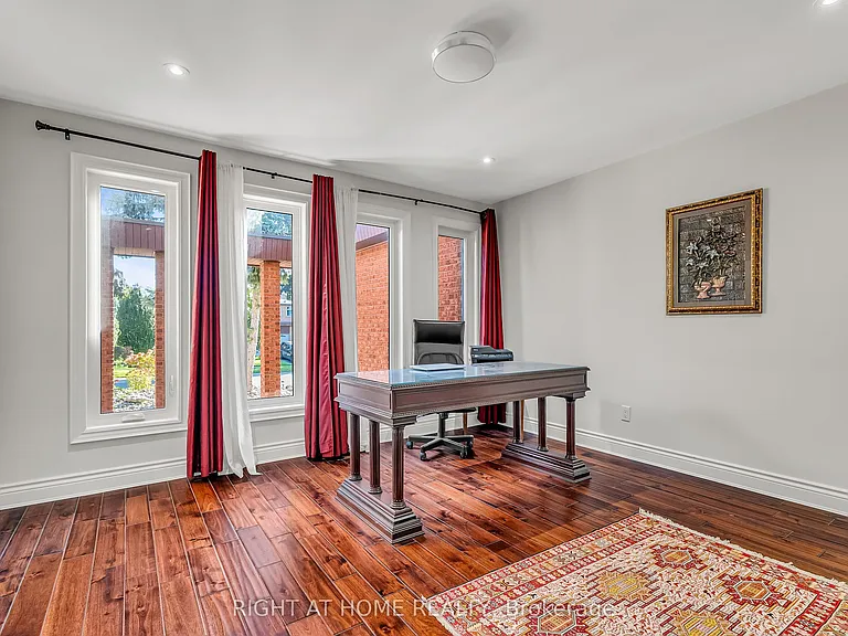 373 Firglen Rdg — Photo 14
