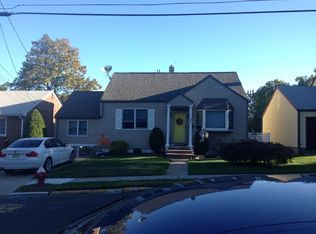 312 Maple St, Secaucus, NJ 07094