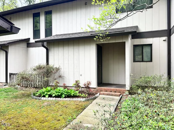 3935 Wendy Ln, Raleigh, NC 27606