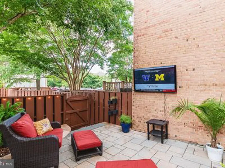 1214 S Potomac St — Photo 11