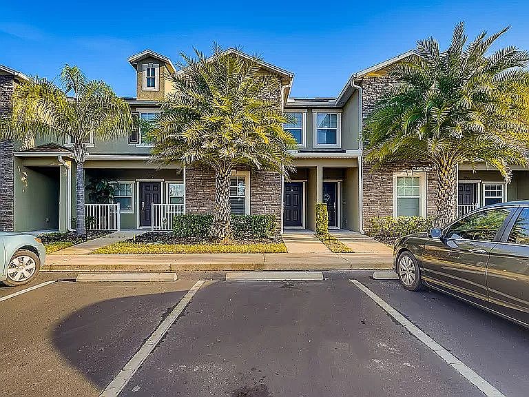 1st image of 31147 Claridge Pl