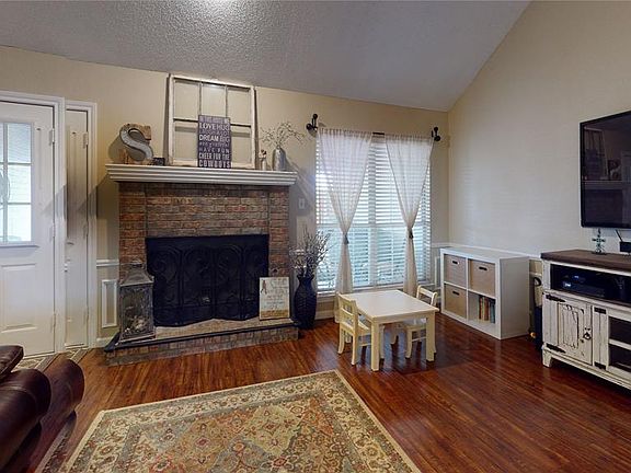 5th image of 3420 Blossom Dr